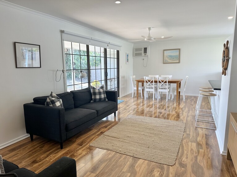The Captains Cottage - Dip Your Toes In The Sand - Robe
