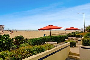 Beach - Fun in the Sun Penthouse! Perfect Panoramic Ocean Views on the Famous Mission (San Diego)