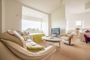 Family Room, Park View | Living area
