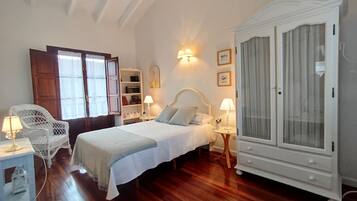 4 chambres, bureau, fer et planche Ă repasser, Wi-Fi gratuit