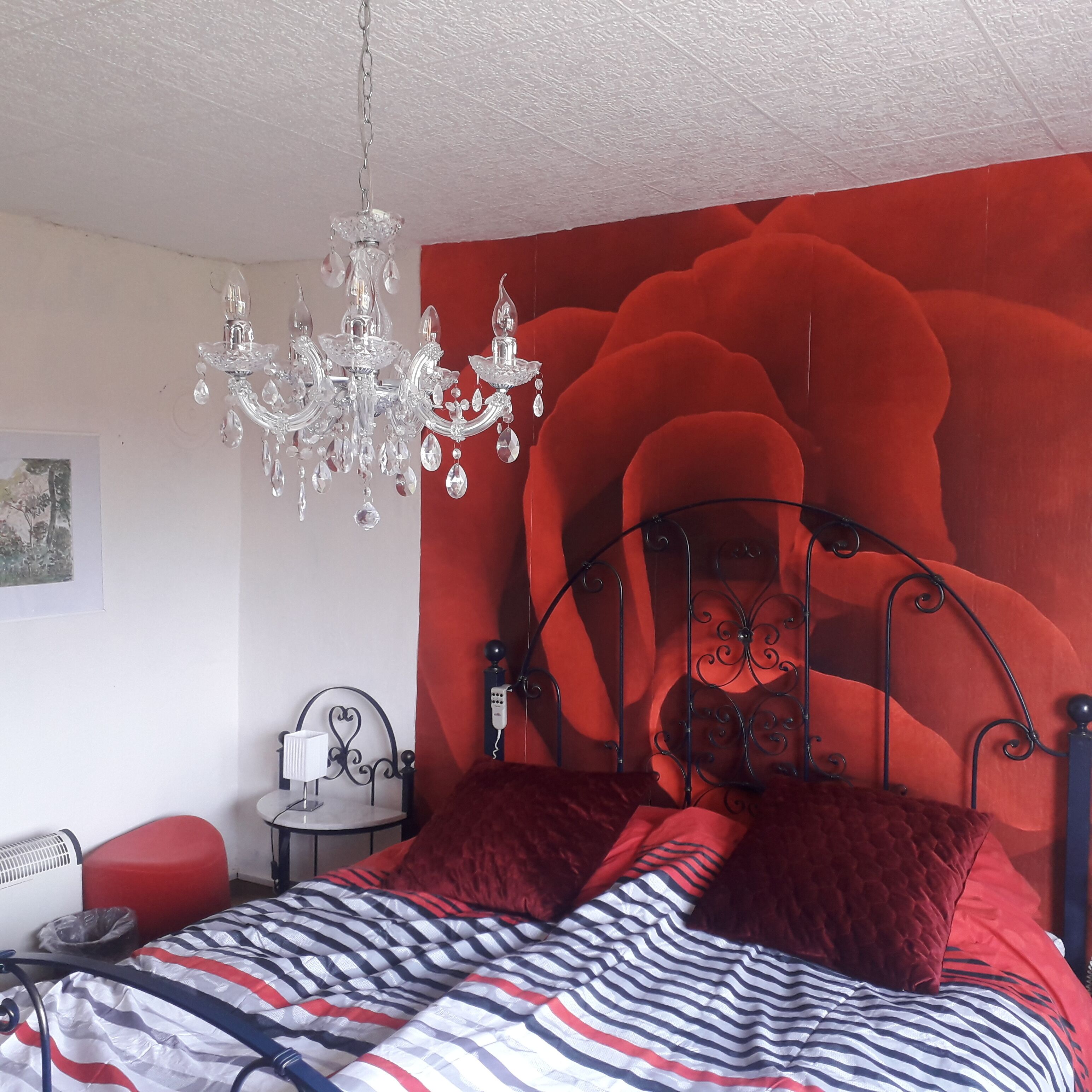 6 عدّة غرف نوم وملاءات أسرّة