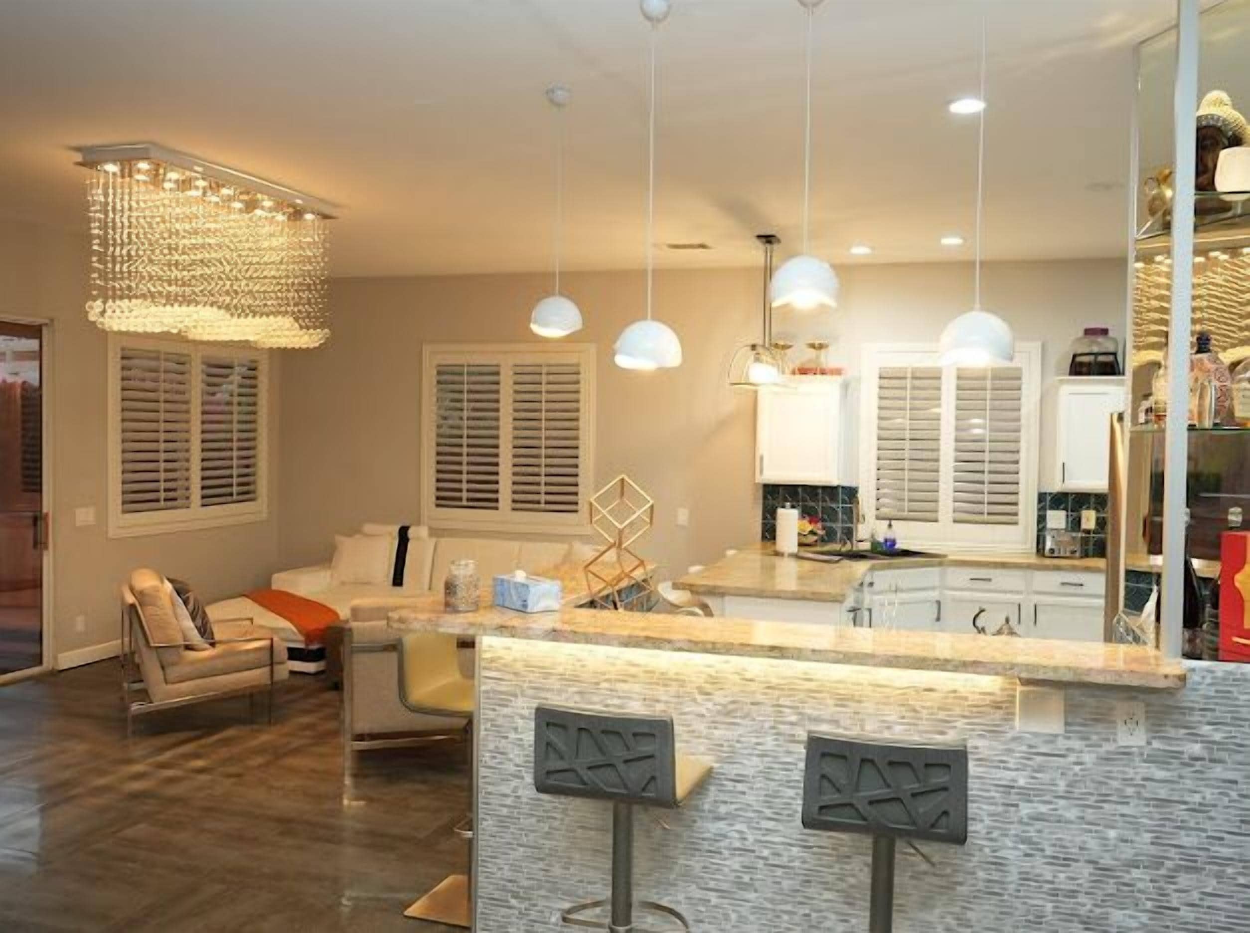 المنشأة من الداخل