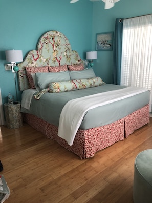 3 bedrooms, iron/ironing board, free WiFi, bed sheets - Big Pine Key Waterfront Home: Boating, Sunrises, Sunsets; Relax in Paradise! (Big Pine Key)