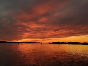 Aurinkotuoleja, rantapyyhkeitä