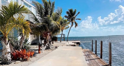 Big Pine Key Waterfront Home: veneily, auringonnousut, auringonlaskut; Rentoudu paratiisissa!