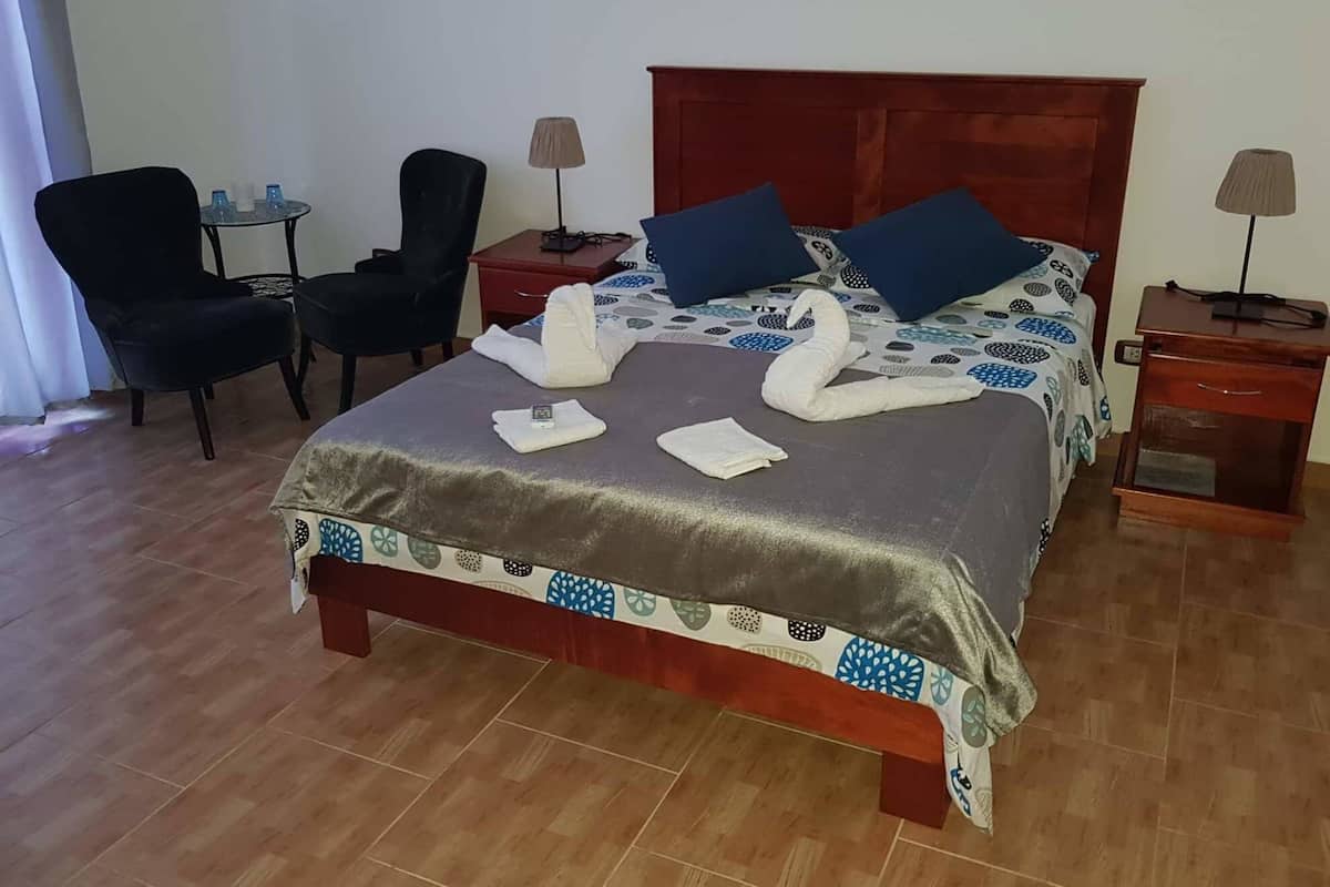 Panoramic Double Room, 1 Queen Bed, Garden View | Individually decorated, individually furnished, desk, free WiFi