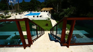 Kolam renang terbuka