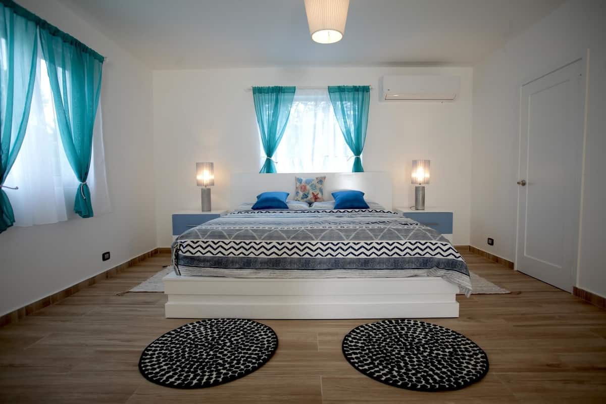 Deluxe Double Room, 1 King Bed, Garden View | Individually decorated, individually furnished, desk, free WiFi