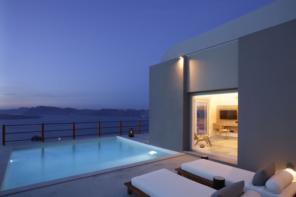 Superior Suite with Loft with Caldera View and Private Pool | Private pool