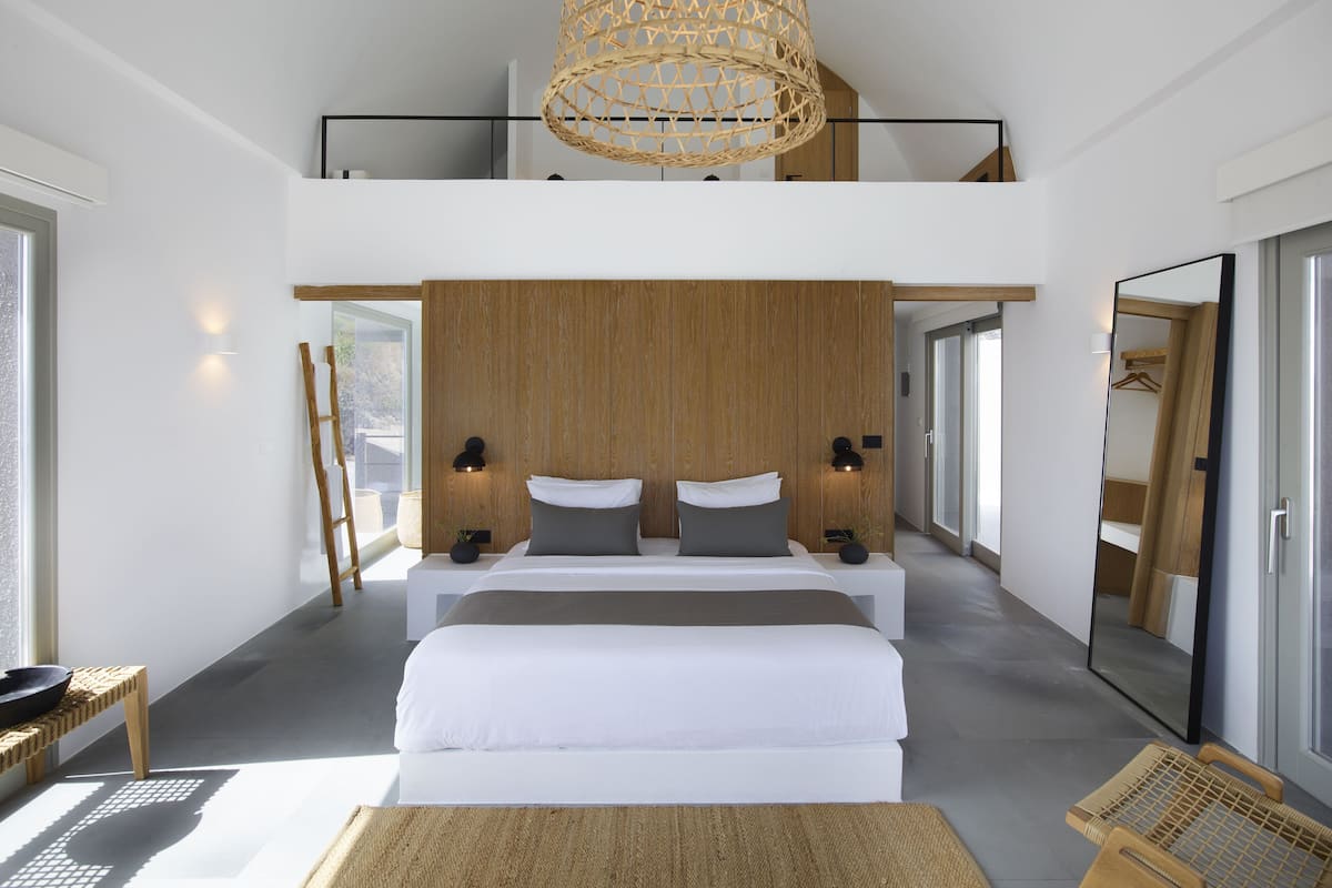 Superior Suite with Loft with Caldera View and Private Pool | 1 bedroom, minibar, in-room safe, individually decorated