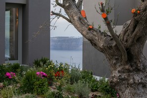 Exterior - Melidonia Suites (Santorini)