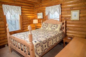 3 bedrooms, free WiFi, bed sheets, wheelchair access