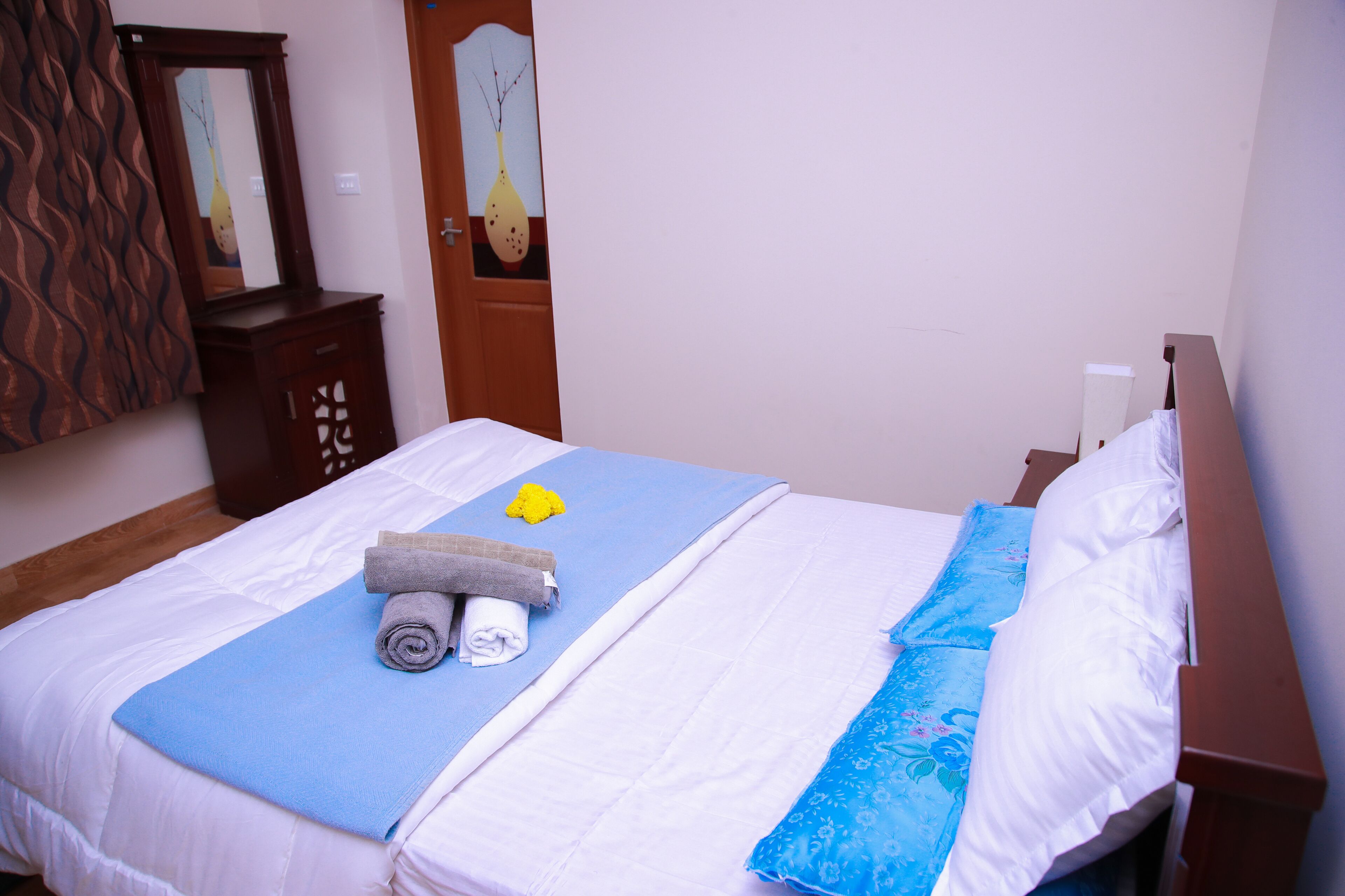 4 dormitorios, tabla de planchar con plancha, wifi y ropa de cama