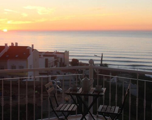 Ericeira Sunset Apartment (100 m from the South beach)