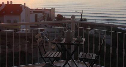 Ericeira Sunset Apartment (100 m from the South beach)