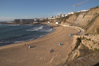 Ericeira Sunset Apartment (100 m from the South beach)