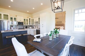 Dining - Kaya Cottages - Kaya Cottage (Dahlonega)