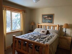 3 soverom, strykejern/-brett, wi-fi og sengetøy