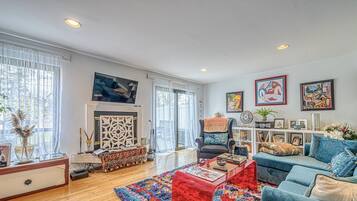 Smart TV, books, video library