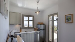 Unclassified image, 3 of 25, button - Serene Holiday Villa - Views, nr Best Family Beach by VillaRentalsgr (Paros)