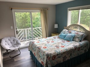 4 bedrooms, iron/ironing board, free WiFi