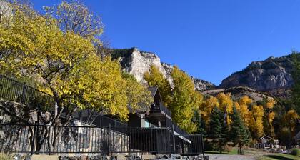 Logement luxueux dans le Wind River Canyon