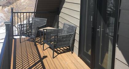 Luxurious Lodging in the Wind River Canyon