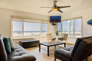 TV - Ocean Front Luxury Beach House #1 - Sleeps 6 to 8 on the Ground Floor - 180 Full (San Diego)