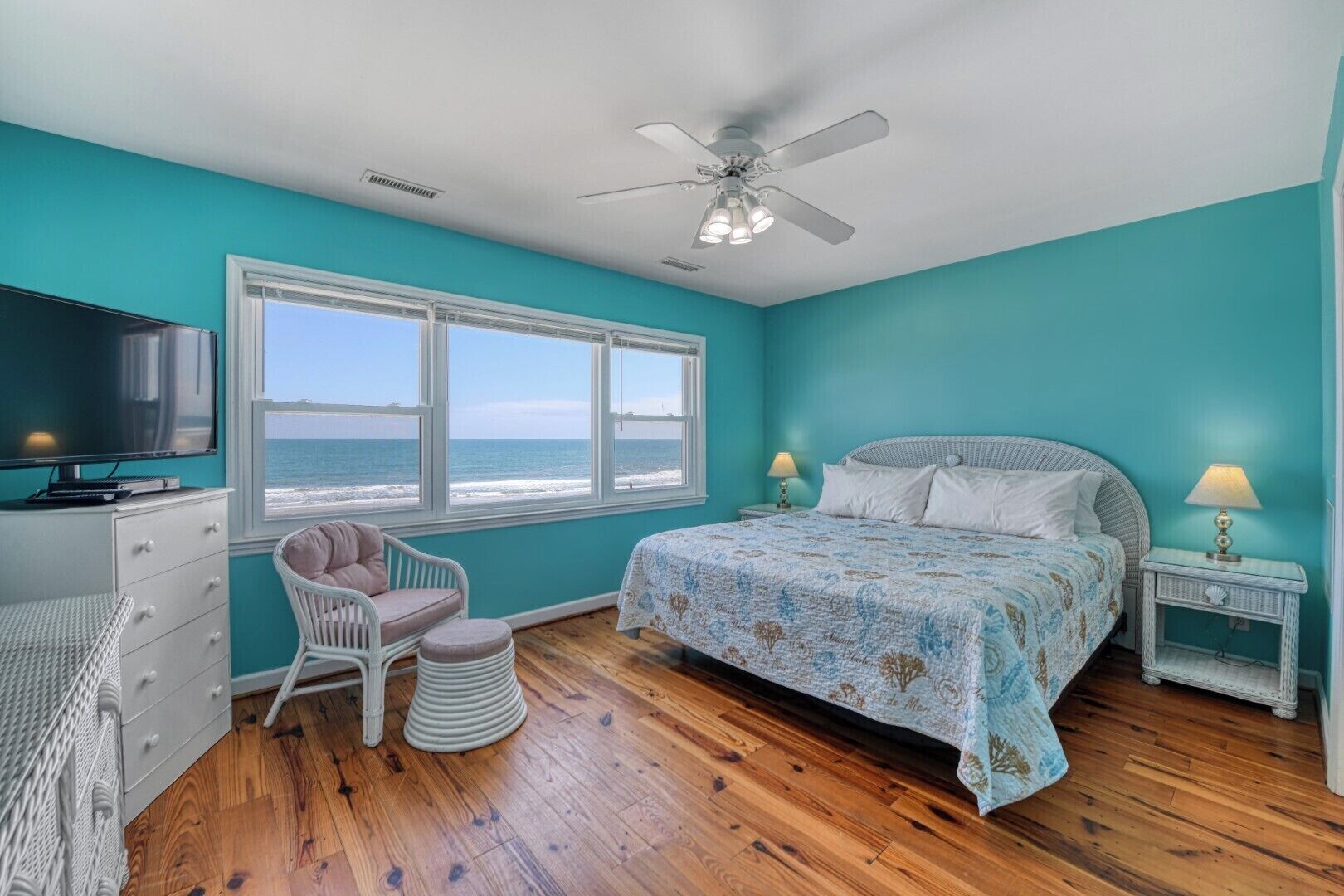 5 chambres, fer et planche à repasser, Wi-Fi gratuit, draps fournis