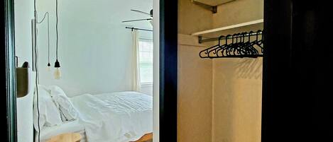 3 chambres, fer et planche à repasser, lit parapluie, Wi-Fi gratuit