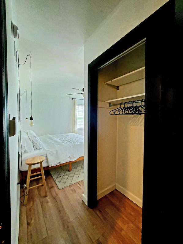 3 soverom, strykejern/-brett, reiseseng for barn og wi-fi (inkludert)