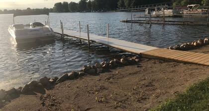 Lakefront home on Little Barbee that sleeps 6