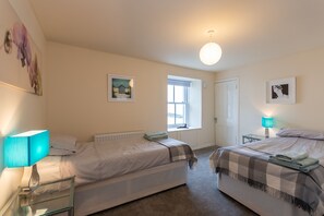 House - Cellardyke 3-bed Cottage, Sleeps 6 by Seafront (Anstruther)