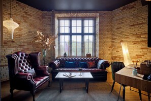 Family Suite, 2 Bedrooms, Non Smoking, Housekeeping | Lounge - Bryggen Guldsmeden  (Copenhagen)