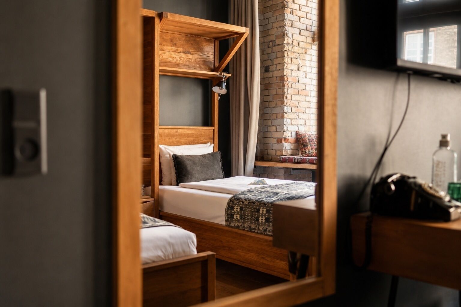 Premium bedding, in-room safe, cots/infant beds, free WiFi