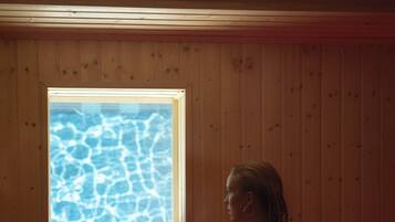 Sauna, steam room