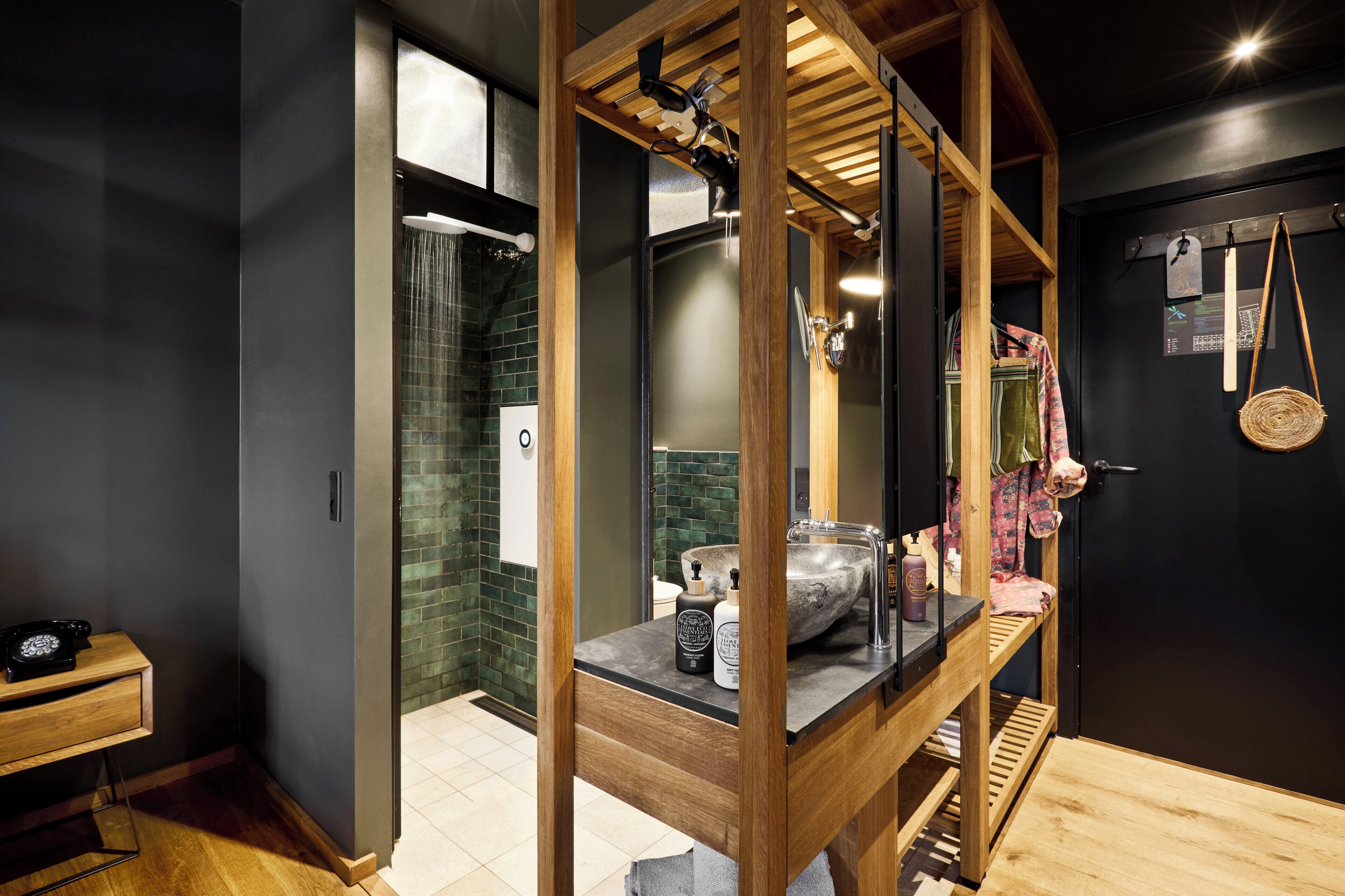 Superior Double Room, 1 Queen Bed, Non Smoking, Housekeeping | Bathroom