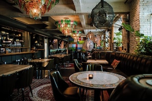 Frühstück, Mittagessen und Abendessen