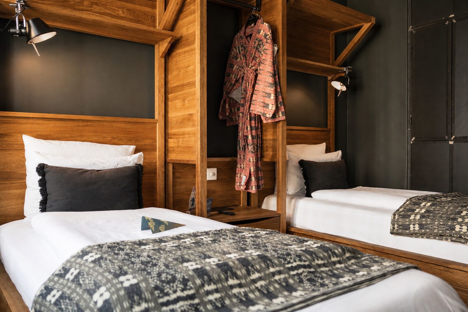 Premium bedding, in-room safe, cots/infant beds, free WiFi
