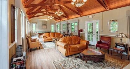 Carmel Cove-Lake Access, kaikki Master Suites, historiallinen koti
