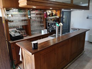 Bar (on property) - Villa Motel (Stenay)