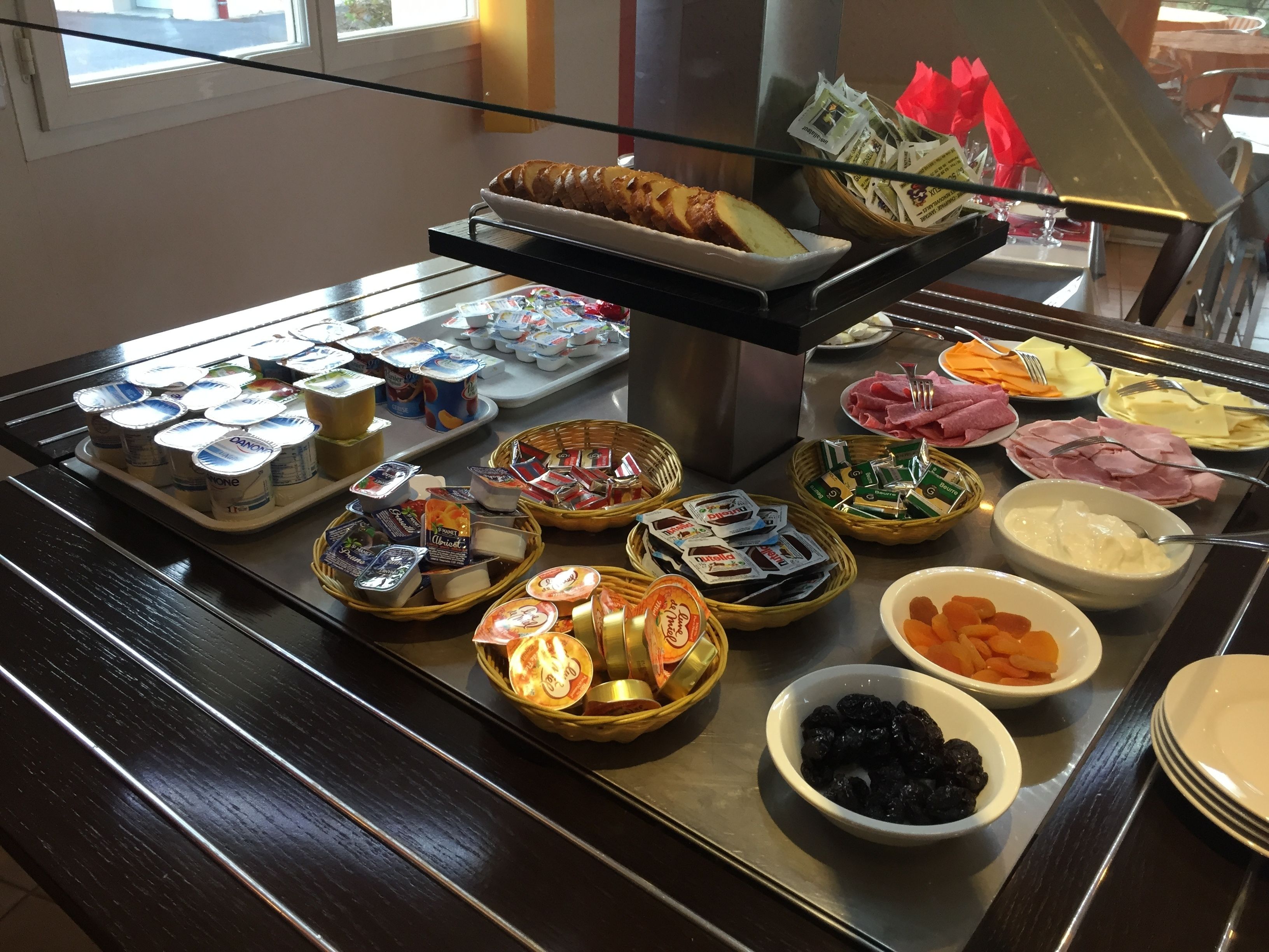 Desayuno buffet diario (EUR 10.90 por persona)