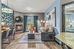 Télévision, cheminée