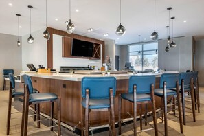 Dining - Cambria Hotel Bloomington Mall of America Minneapolis Airport (Bloomington)