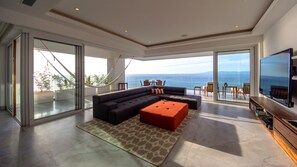 Smart-TV, peis, videospill og DVD-spiller