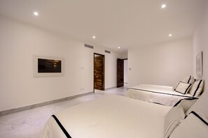 3 Schlafzimmer, BĂŒgeleisen/BĂŒgelbrett, Reisekinderbett, WLAN