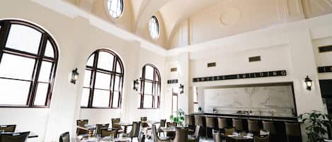 تناول الطعام