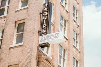 The Esquire Hotel Downtown Gastonia, an Ascend Collection Hotel