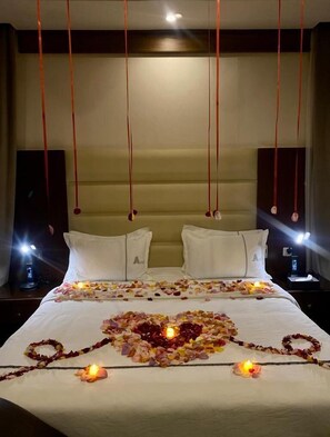 Honeymoon Suite, Jetted Tub - Aral Hotel (Tabuk)