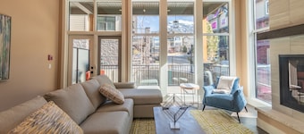 2608 SQF ALL NEW STUNNING MOUNTAIN VIEW TOWNHOUSE#12: 4BR+4.5BTH for 12 NEAR ALL